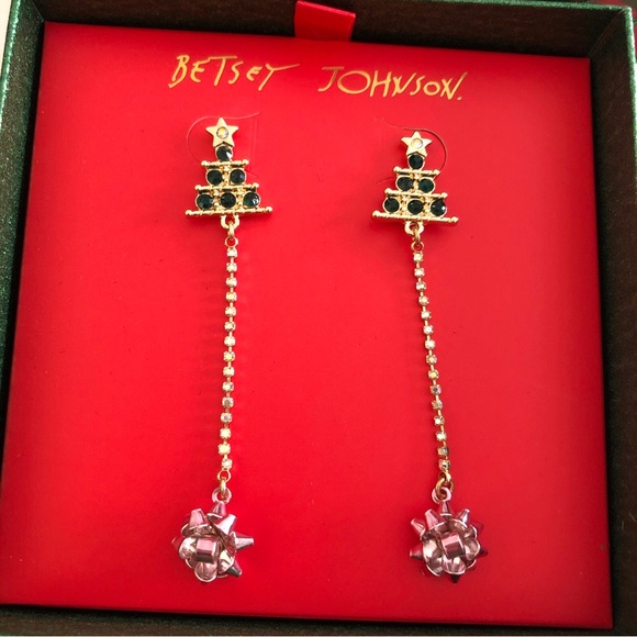 Betsey Johnson Gold Tone Christmas Tree, Cup Chain & Bow Drop Earrings NIB - Picture 1 of 12